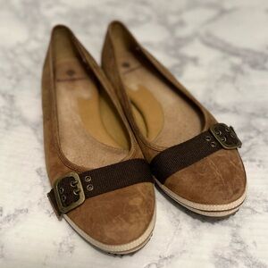 RuffHewn 8.5 TAN LEATHER FLATS WITH ADJUSTABLE STRAP ACROSS TOE Women’s